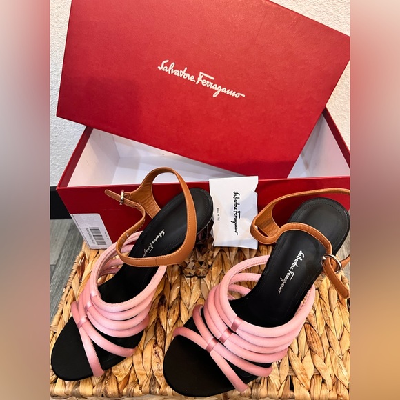 NWT Salvatore Ferragamo Amalia Pink Block X5 Heels - Picture 9 of 9